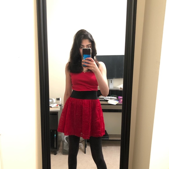 Textured tulle rose skirt - Picture 4 of 8